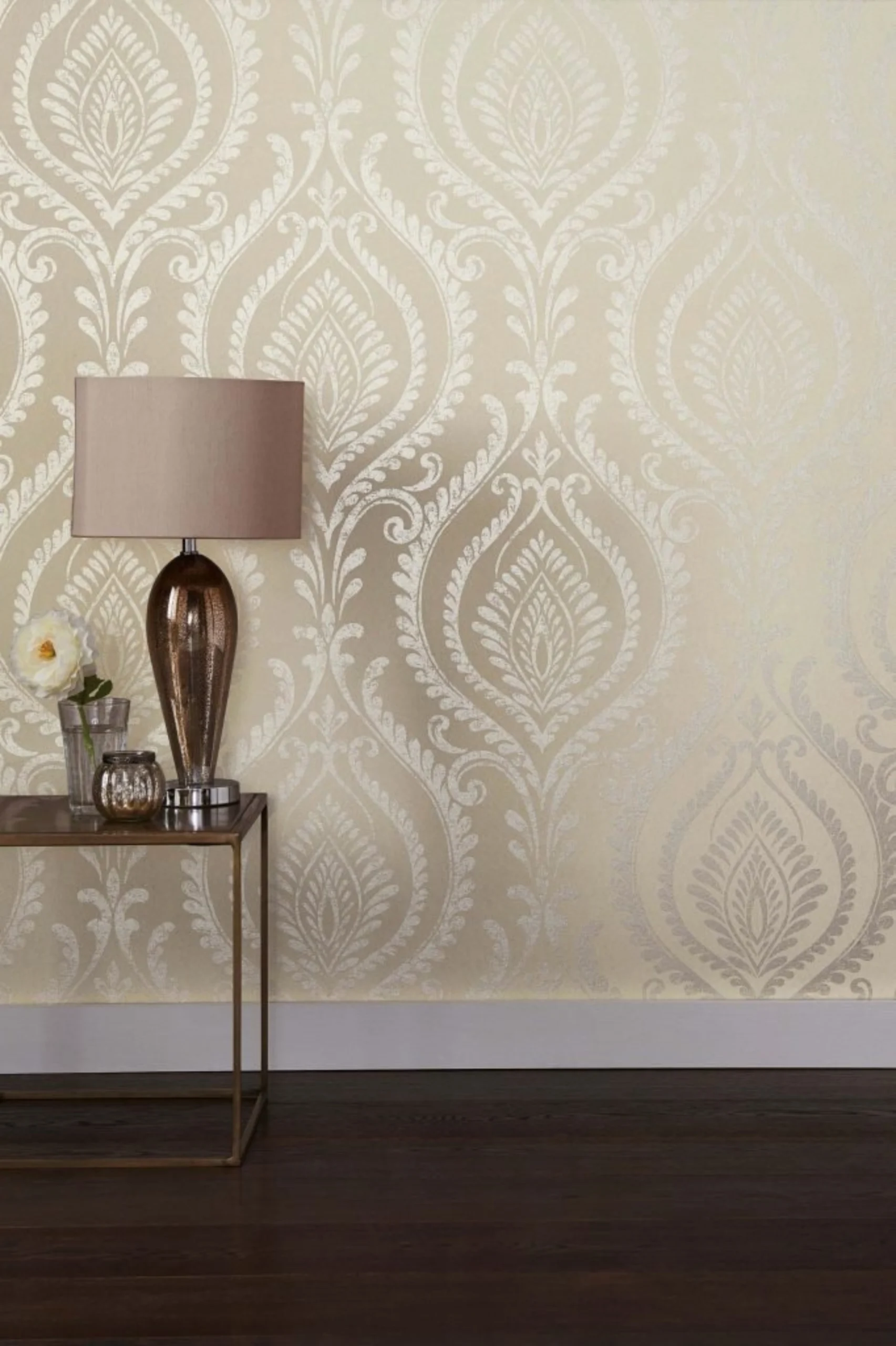 Wallpaper vs Cat Dinding